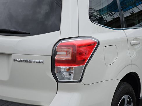 Used 2018 Subaru Forester 2.5i Limited image 37