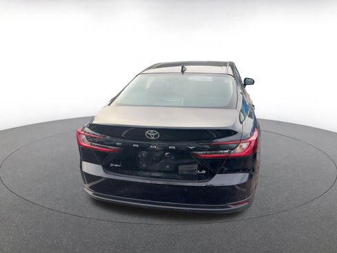 Used 2025 Toyota Camry LE image 7