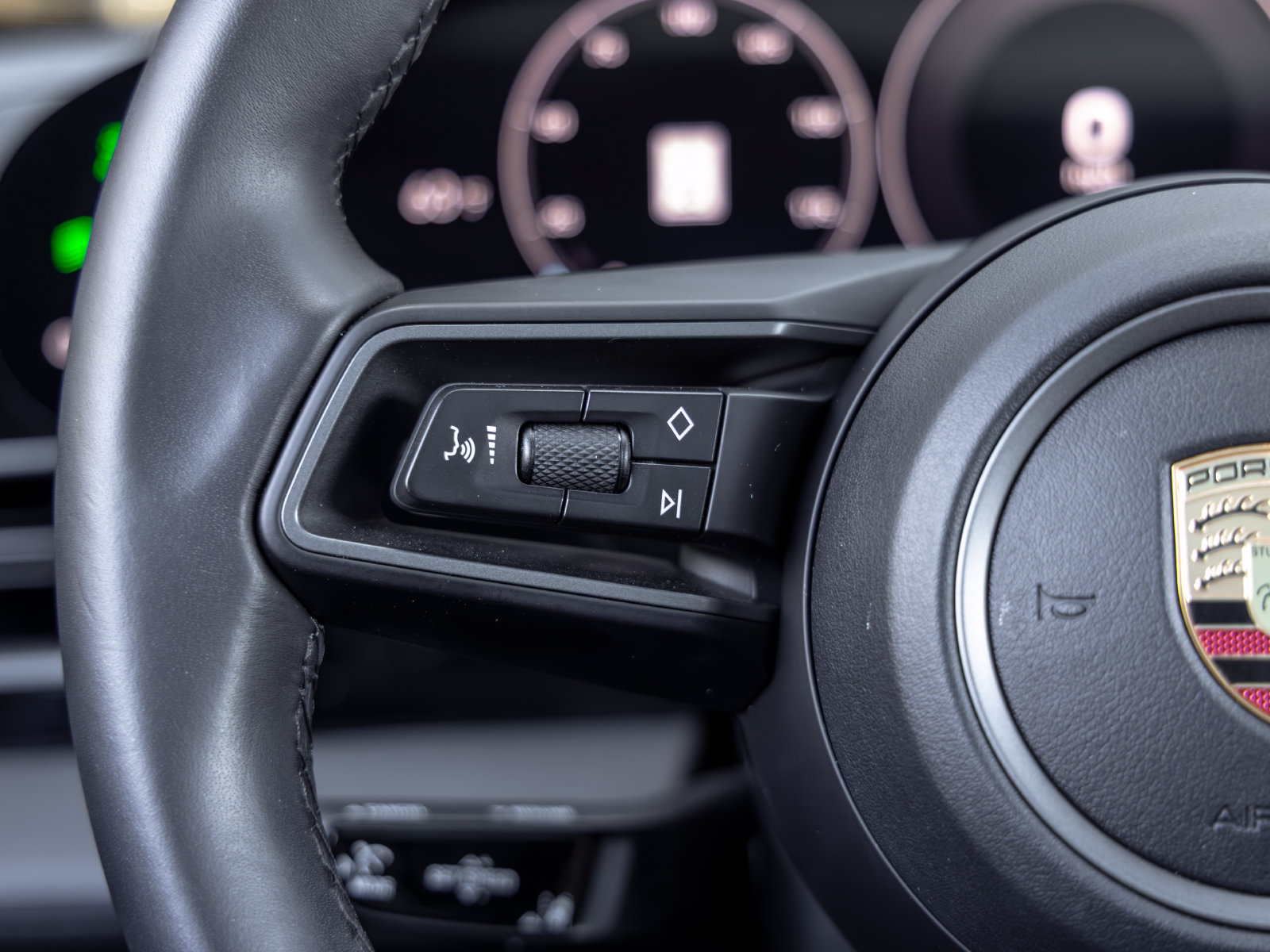 Certified 2026 Porsche Taycan AWD/4WD image 29