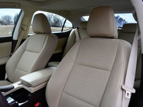 Used 2017 Lexus ES 350 w/ Navigation System Package image 21