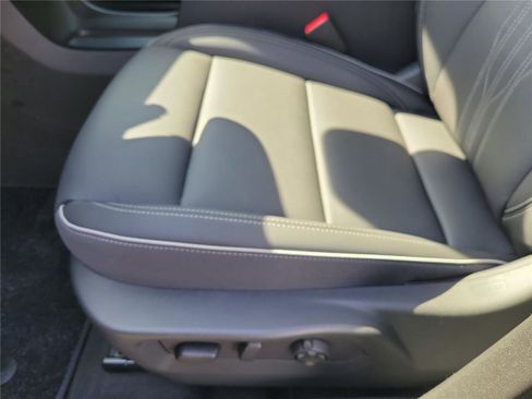 New 2026 Buick Envision Avenir image 18