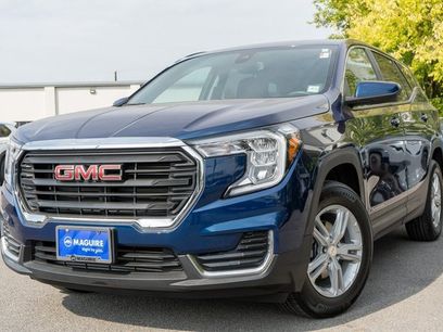 Used 2022 GMC Terrain SLE w/ LPO, Floor Liner Package