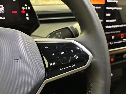 New 2025 Volkswagen ID. Buzz Pro S image 25