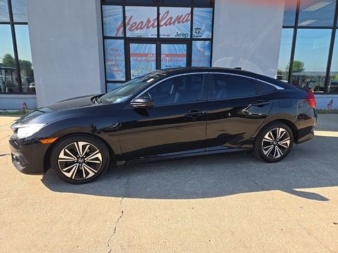 Used 2018 Honda Civic EX-T image 4