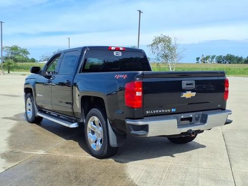 Used 2018 Chevrolet Silverado 1500 LT w/ LT Eassist Package AWD/4WD image 3