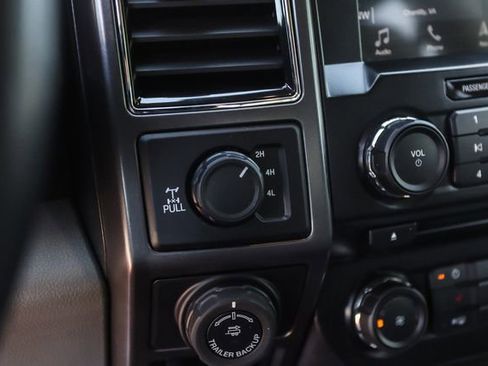 Used 2017 Ford F150 XLT w/ Equipment Group 302A Luxury AWD/4WD image 28