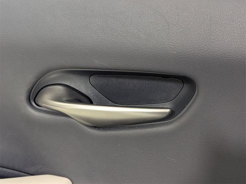 Used 2022 Lexus UX 200 image 14