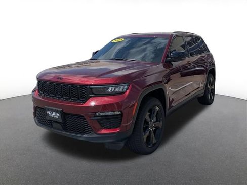 Used 2025 Jeep Grand Cherokee Limited w/ Black Appearance Package image 1