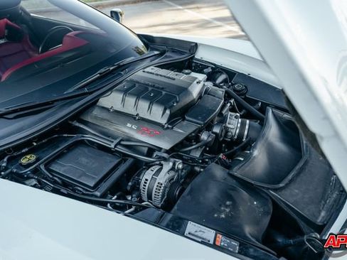 Used 2016 Chevrolet Corvette Z06 w/ 2LZ Preferred Equipment Group image 2