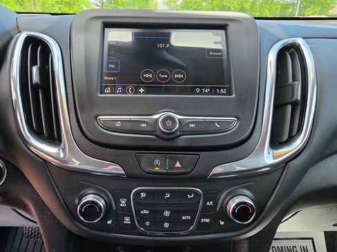 Used 2023 Chevrolet Equinox LT AWD/4WD image 18