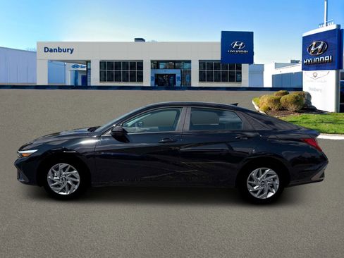 New 2026 Hyundai Elantra Blue image 3