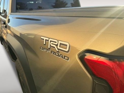 Certified 2024 Toyota Tacoma TRD Off-Road w/ TRD Off Road Upgrade Package AWD/4WD image 41