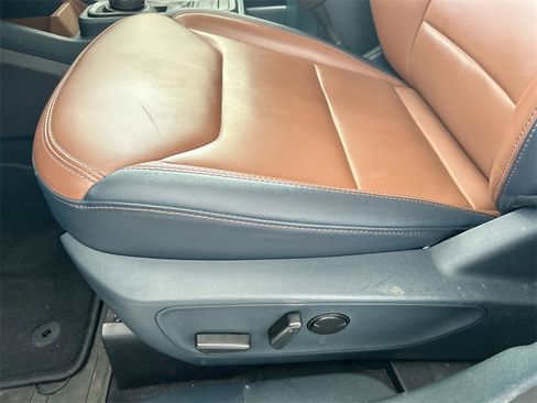 Used 2024 Ford Maverick Lariat image 12