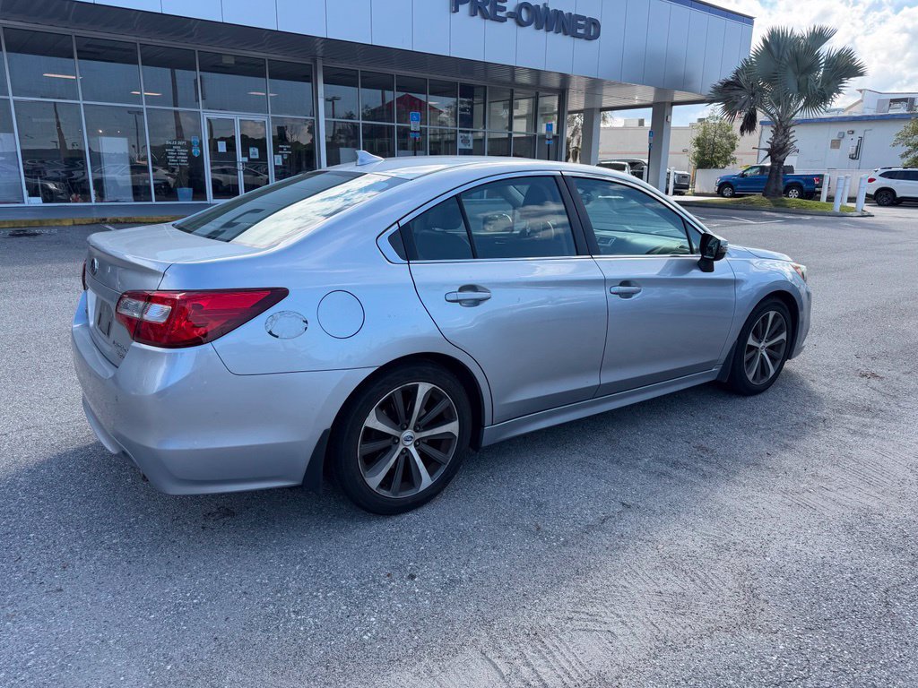Used 2017 Subaru Legacy 3.6R Limited AWD/4WD image 3