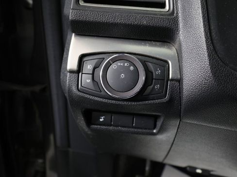 Used 2018 Ford Explorer XLT w/ Equipment Group 201A image 32