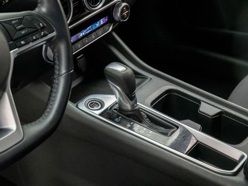 Used 2020 Nissan Sentra SV image 11