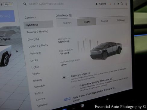 Used 2026 Tesla Cybertruck AWD Crew Cab image 27