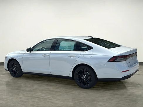 New 2025 Honda Accord SE image 5