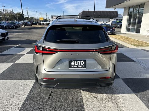 Used 2025 Lexus NX 250 FWD w/ Accessory Package (2T) image 4