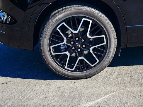 Used 2024 Chevrolet Blazer RS w/ Driver Confidence II Package image 9