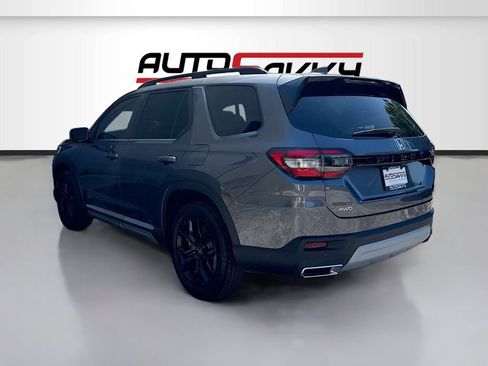 Used 2025 Honda Pilot Elite image 5