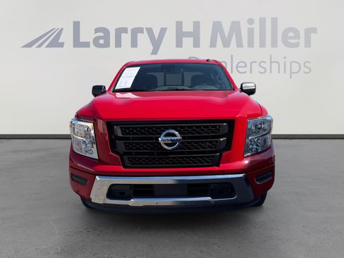 Used 2021 Nissan Titan SV w/ SV Convenience Package RWD image 8