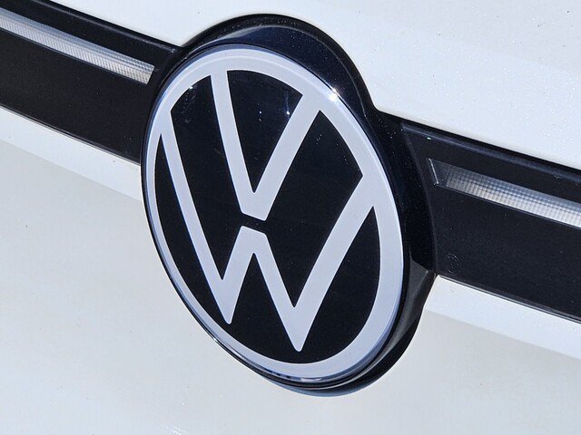 Used 2023 Volkswagen ID.4 Pro S Plus RWD image 32