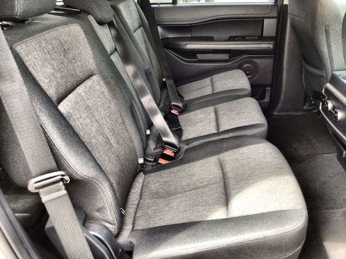 Used 2024 Ford Expedition XLT image 28