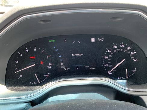 Used 2022 Toyota Avalon XLE FWD image 21