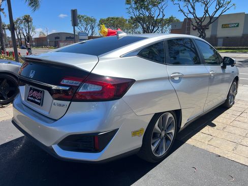 Used 2019 Honda Clarity Plug-In Hybrid image 8