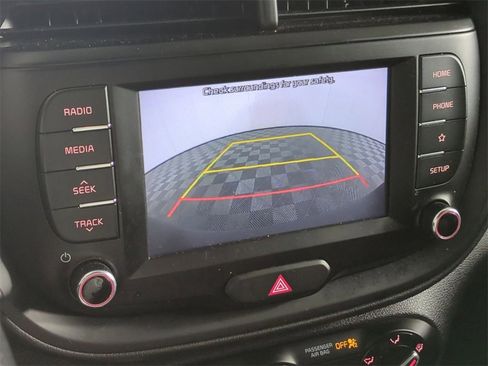 Used 2021 Kia Soul LX image 14