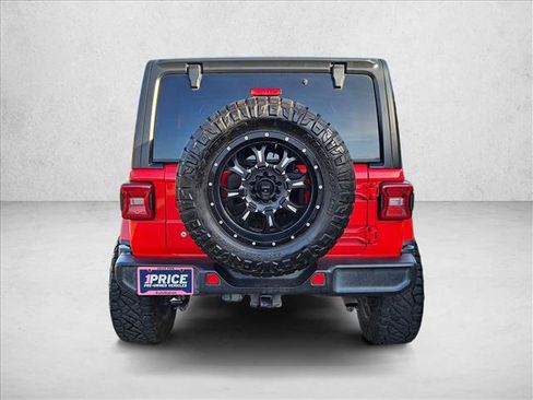 Used 2018 Jeep Wrangler Unlimited Sahara image 7