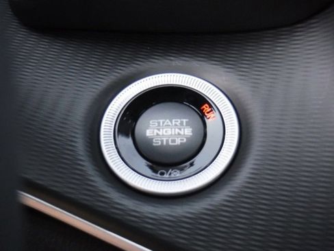 New 2025 Jeep Grand Cherokee Altitude image 22