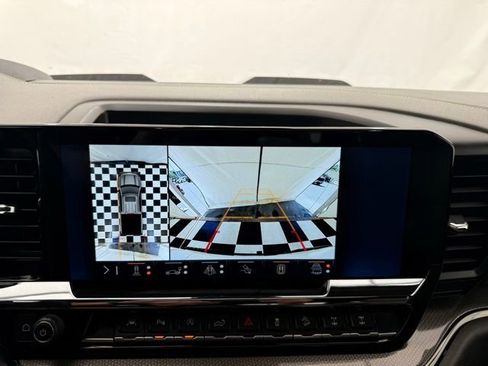 Used 2024 Chevrolet Silverado 1500 ZR2 image 29