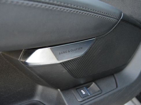 Used 2023 Audi e-tron GT Premium Plus image 22