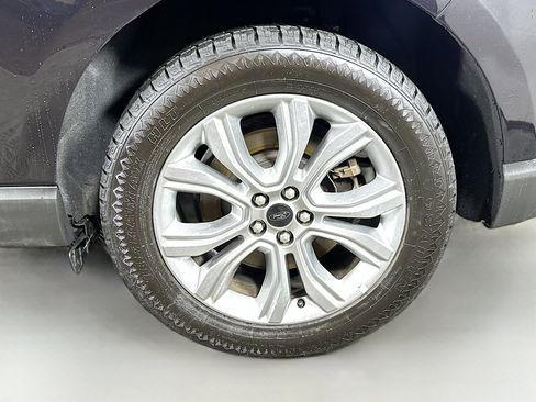 Used 2024 Ford Edge Titanium image 29