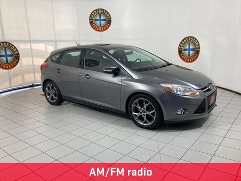 Used 2014 Ford Focus SE w/ Equipment Group 201A FWD image 7
