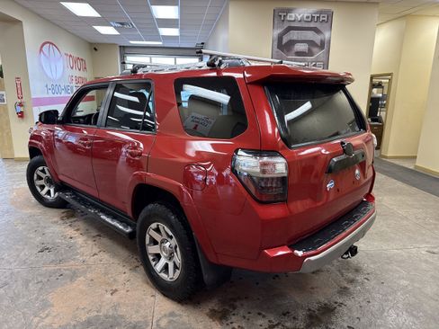 Used 2015 Toyota 4Runner Trail AWD/4WD image 7