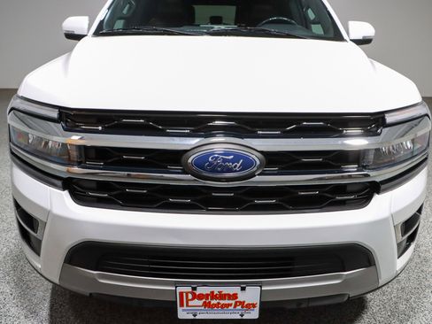 Used 2024 Ford Expedition Max Limited image 4