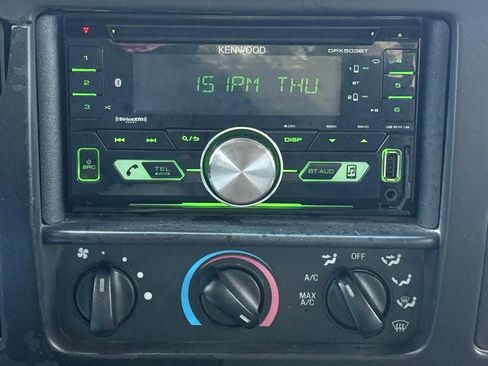 Used 2005 Ford Excursion XLS RWD image 25