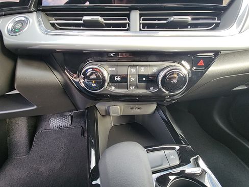 New 2026 Chevrolet Trax LT image 23