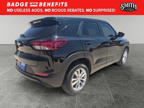 Used 2024 Chevrolet TrailBlazer LS FWD image 4