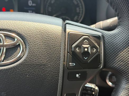 Used 2023 Toyota Tacoma TRD Off-Road w/ Technology Package AWD/4WD image 29