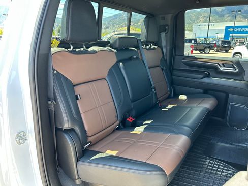 Used 2024 Chevrolet Silverado 3500 High Country w/ High Country Premium Package image 20