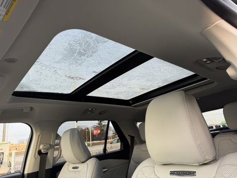 Used 2025 Ford Explorer Platinum w/ LUX Leather Package image 10