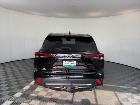 Used 2021 Toyota Highlander Limited AWD/4WD image 9