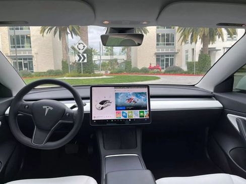 Used 2023 Tesla Model 3 Standard Range RWD image 8