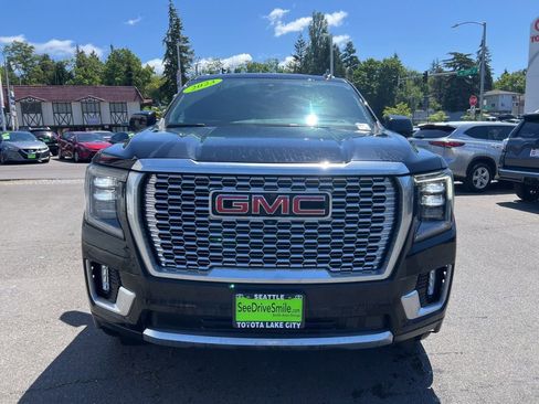 Used 2023 GMC Yukon XL Denali w/ Advanced Technology Package AWD/4WD image 2