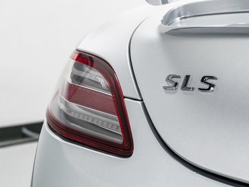 Used 2011 Mercedes-Benz SLS AMG Coupe image 46