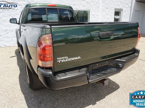Used 2012 Toyota Tacoma 4x4 Regular Cab image 9